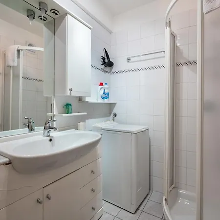 Apartment Louis Blanc Studio *